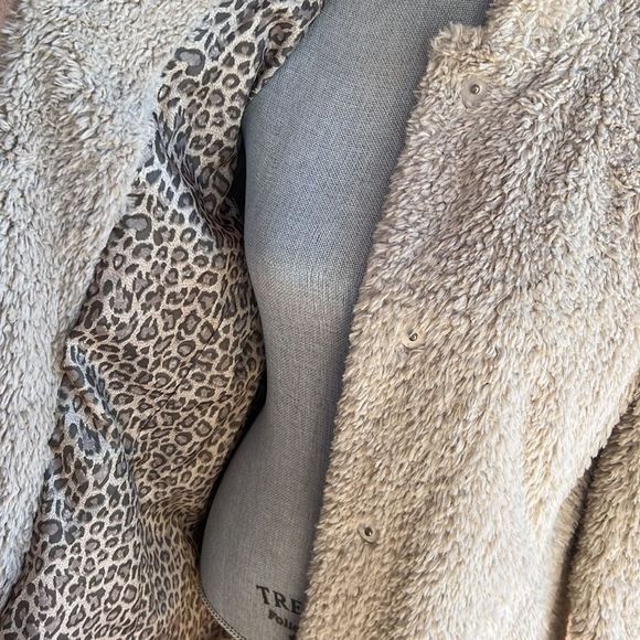 Kenneth Cole coat jacket winter teddy leopard lined ivory off white large EUC - Picture 2 of 7